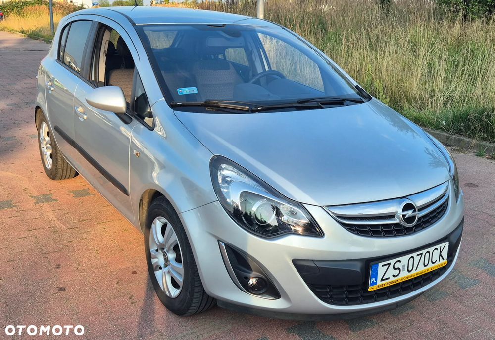 Opel Corsa 1.4 16V Cosmo - 1