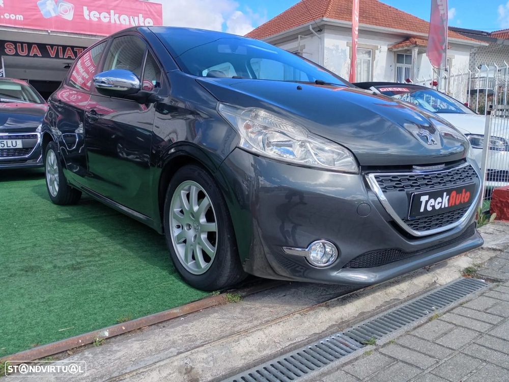Peugeot 208 1.4 HDi Active - 1