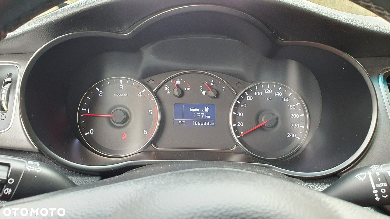 Kia Carens 1.7 CRDi S 7os - 20