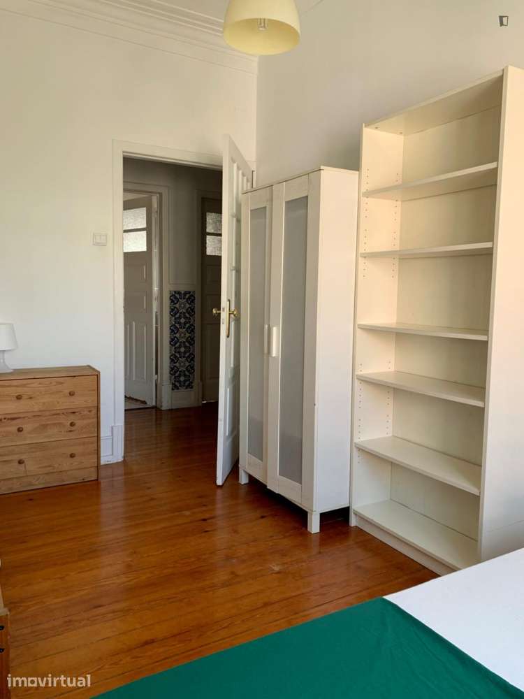 Quarto - localizado em Alameda Lisbon - Grande imagem: 4/16