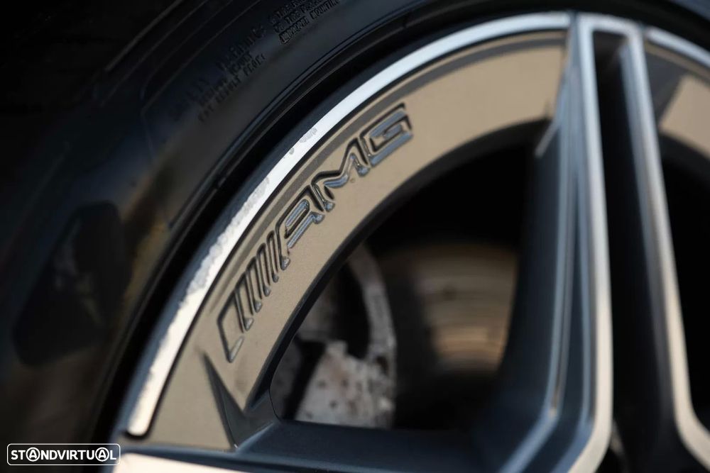 Mercedes-Benz CLS 220 d AMG Line - 4