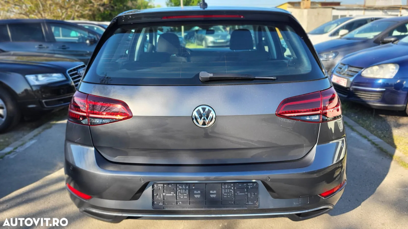 Volkswagen e-Golf - 9