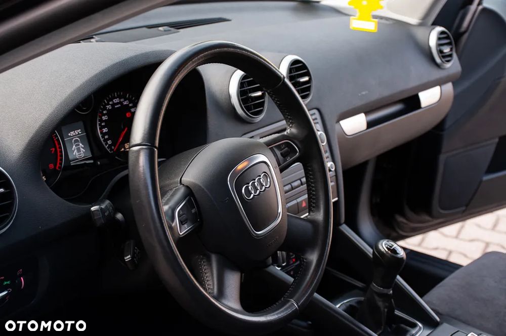 Audi A3 ver-1-8-tfsi-sportback-quattro-s-line-sportpaket - 25