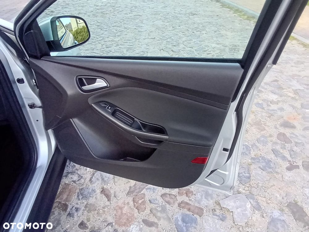 Ford Focus - 25
