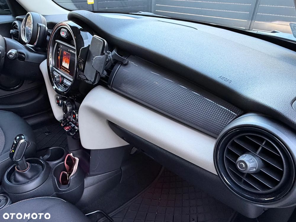 MINI Cooper Multitone Edition - 24