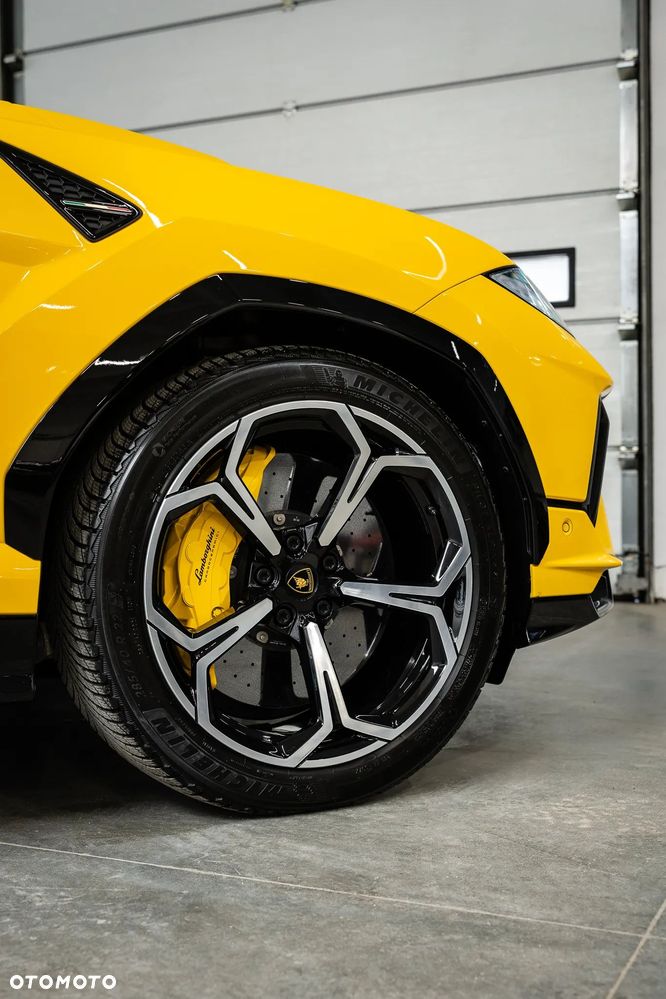 Lamborghini Urus - 9