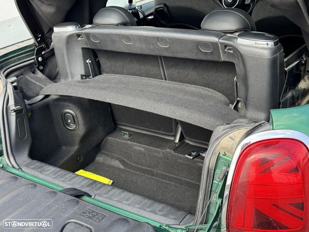 MINI Cabrio Cooper Premium Essential Auto - 29