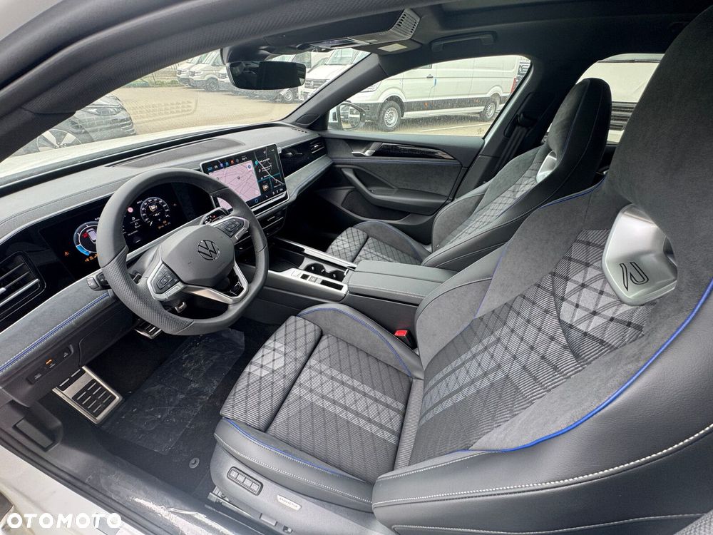 Volkswagen Passat Variant 2.0 TSI R-Line Plus DSG - 14