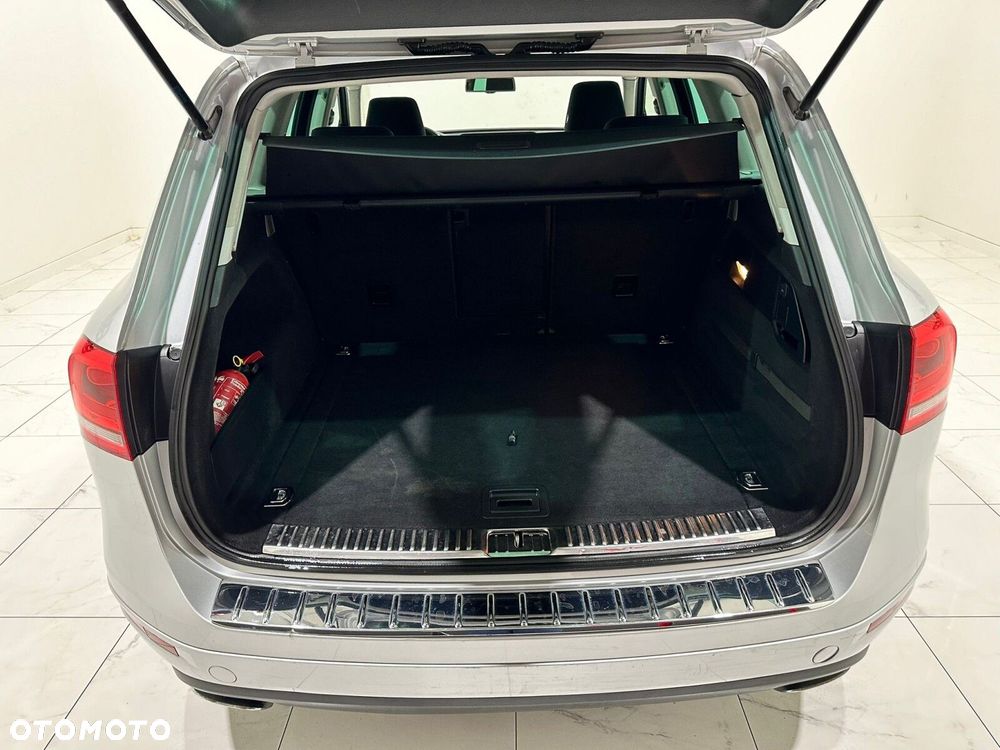 Volkswagen Touareg - 19