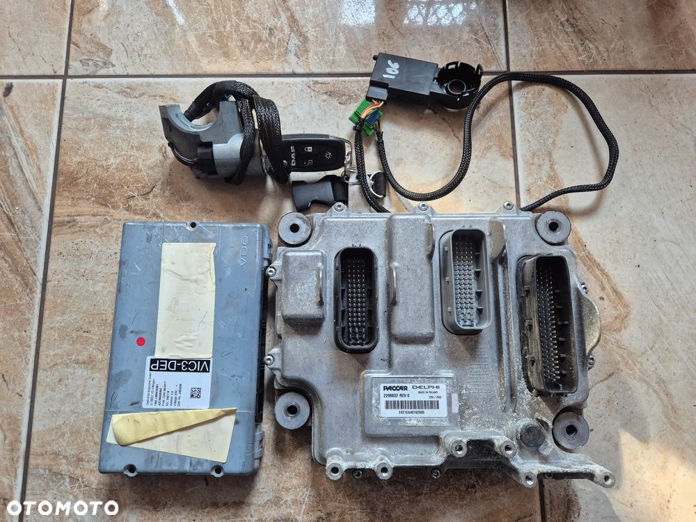 KOMPUTER SILNIKA VIC STACYJKA PAKIET STARTOWY 2298832 DAF XF 106 510 2017 Rok - 1