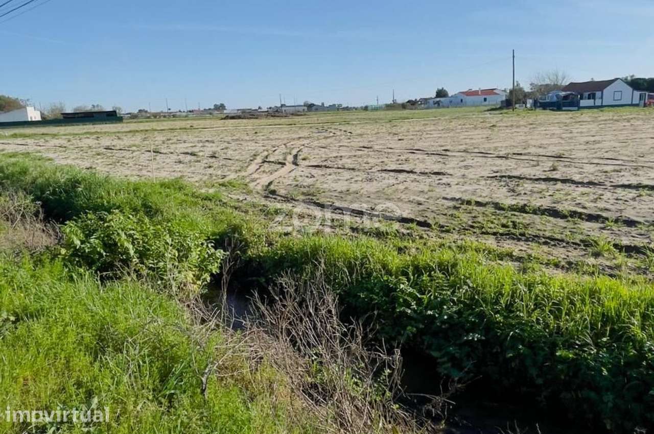 Terreno Urbano - Grande imagem: 3/3