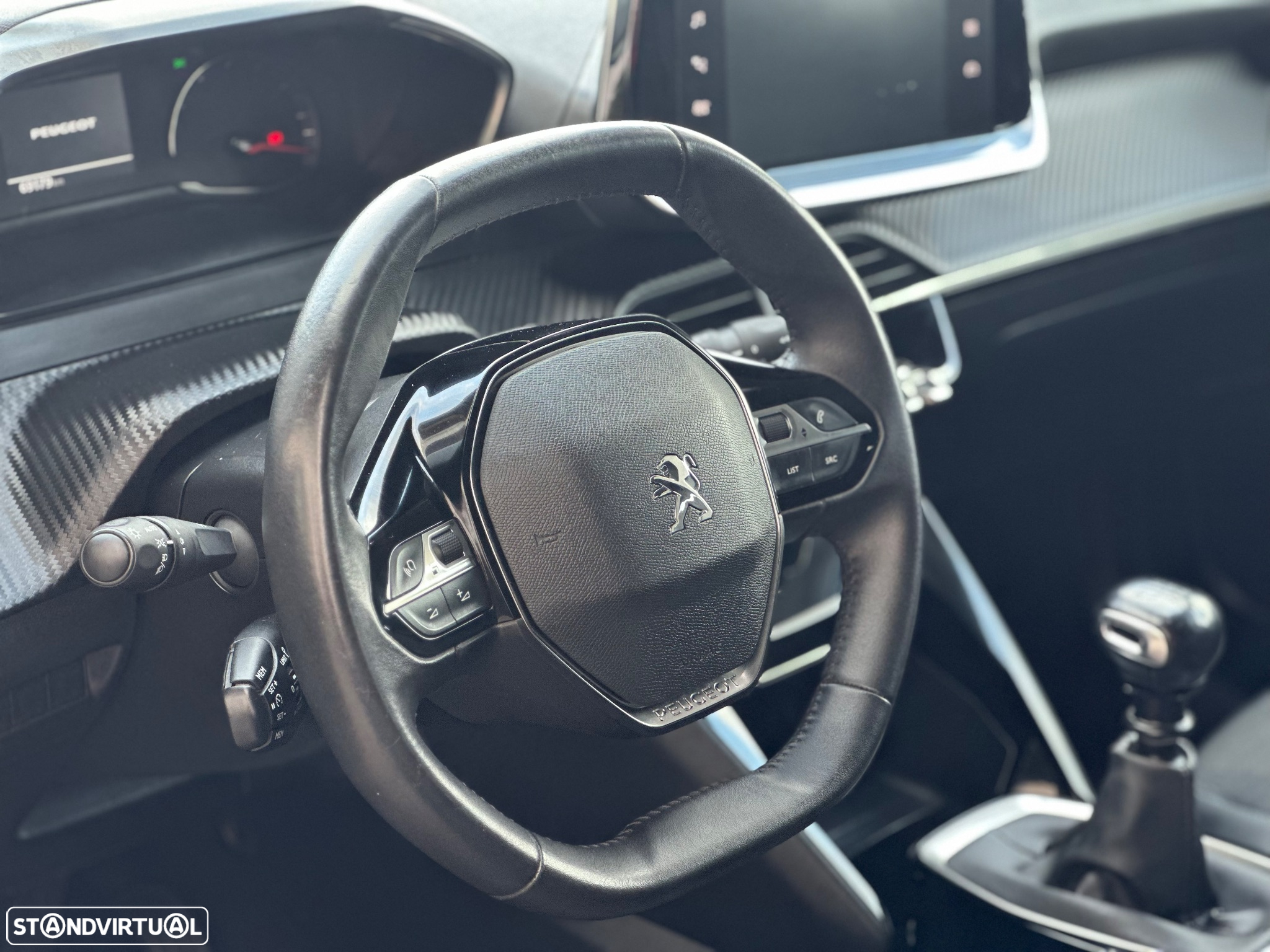 Peugeot 2008 1.2 PureTech Allure Pack - 23