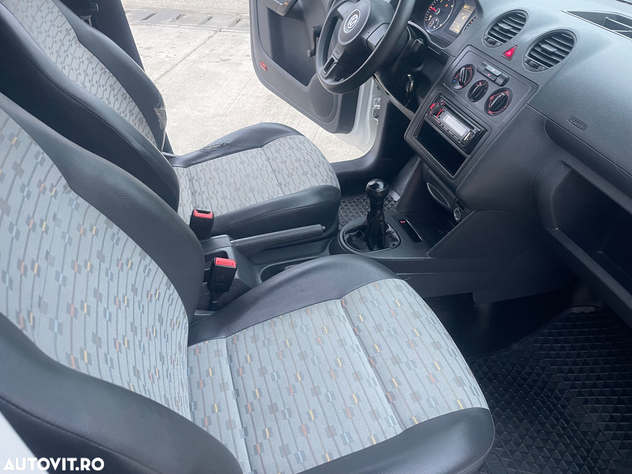 Volkswagen Caddy 1.6 TDI - 17