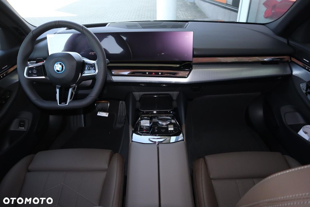 BMW i5 83.9kWh eDrive40 M Sport - 16
