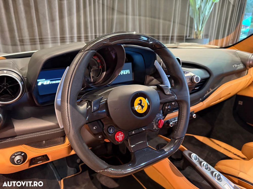 Ferrari F8 - 20