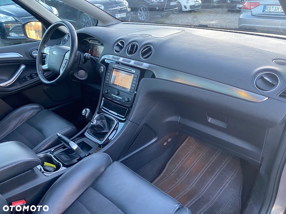 Ford S-Max 2.0 TDCi DPF Titanium X - 28