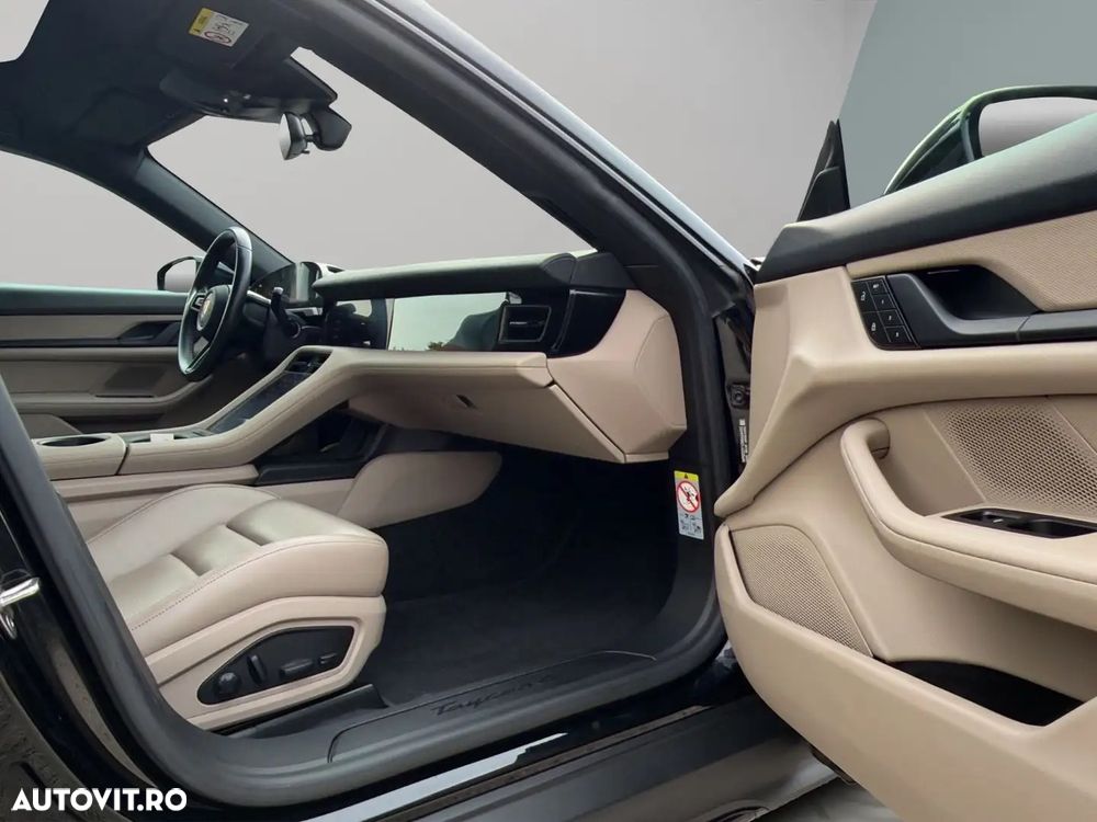 Porsche Taycan 4 - 18