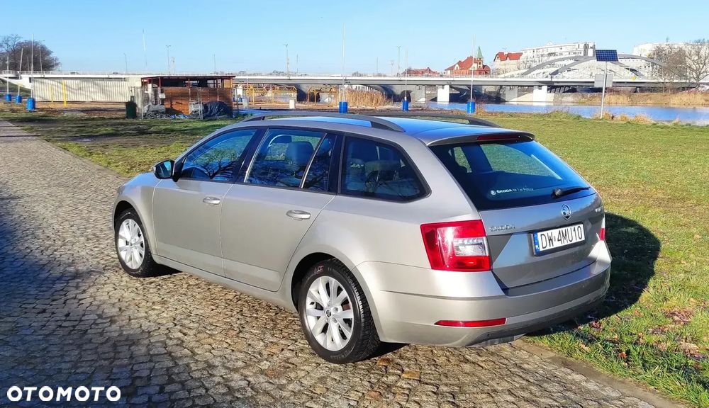 Skoda Octavia 2.0 TDI Ambition - 8