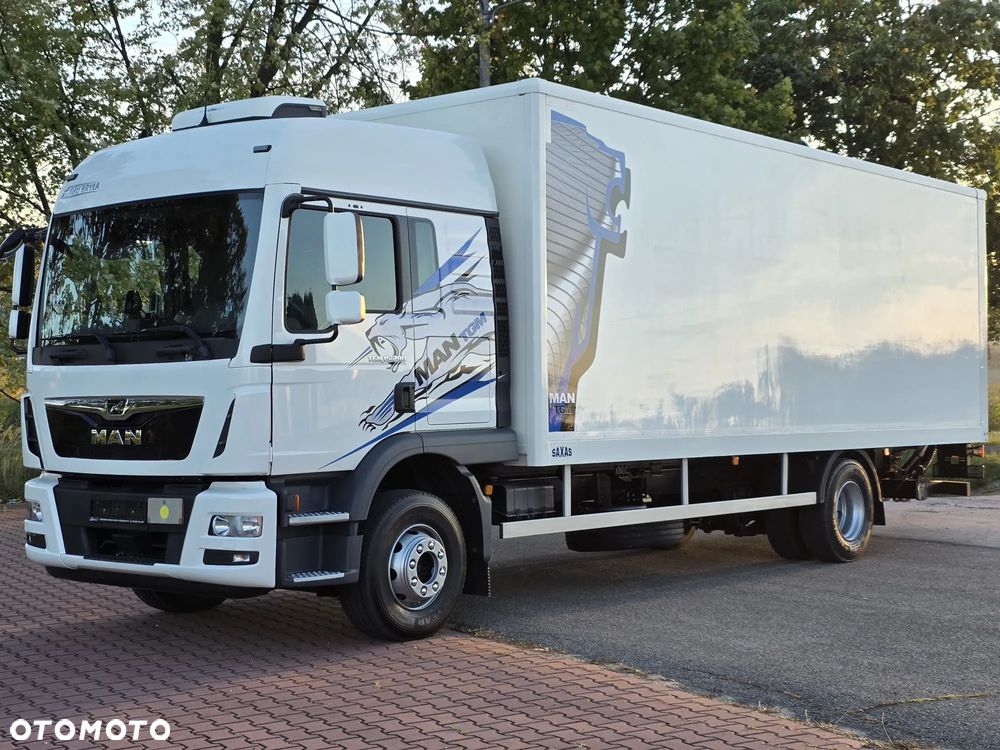 MAN TGM 15.290 / TGL / KONTENER / IZOTERMA / WINDA / KLIMA POSTOJOWA / 2019R / EURO 6 / PEŁEN SERWIS /  8200KG ŁADOWNOŚĆ  / SPROWADZONY / ZADBANY / JAK NOWY /  KSIĄŻKA SERWISOWA / E6 / 18 PALET - 11