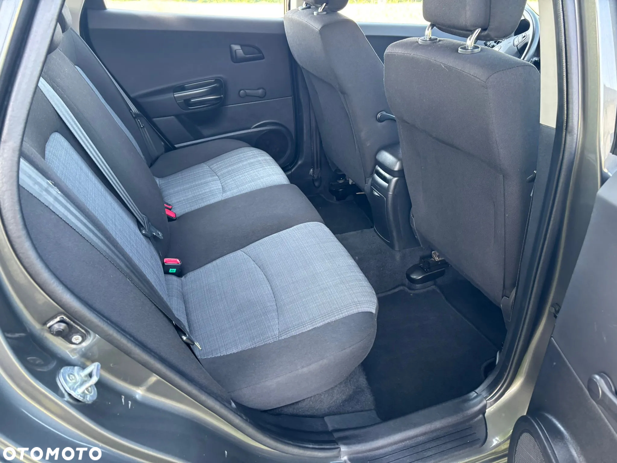 Kia Ceed 1.6 CRDi 90 Vision - 21