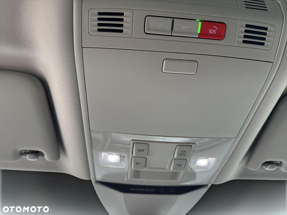 Volkswagen Passat - 34