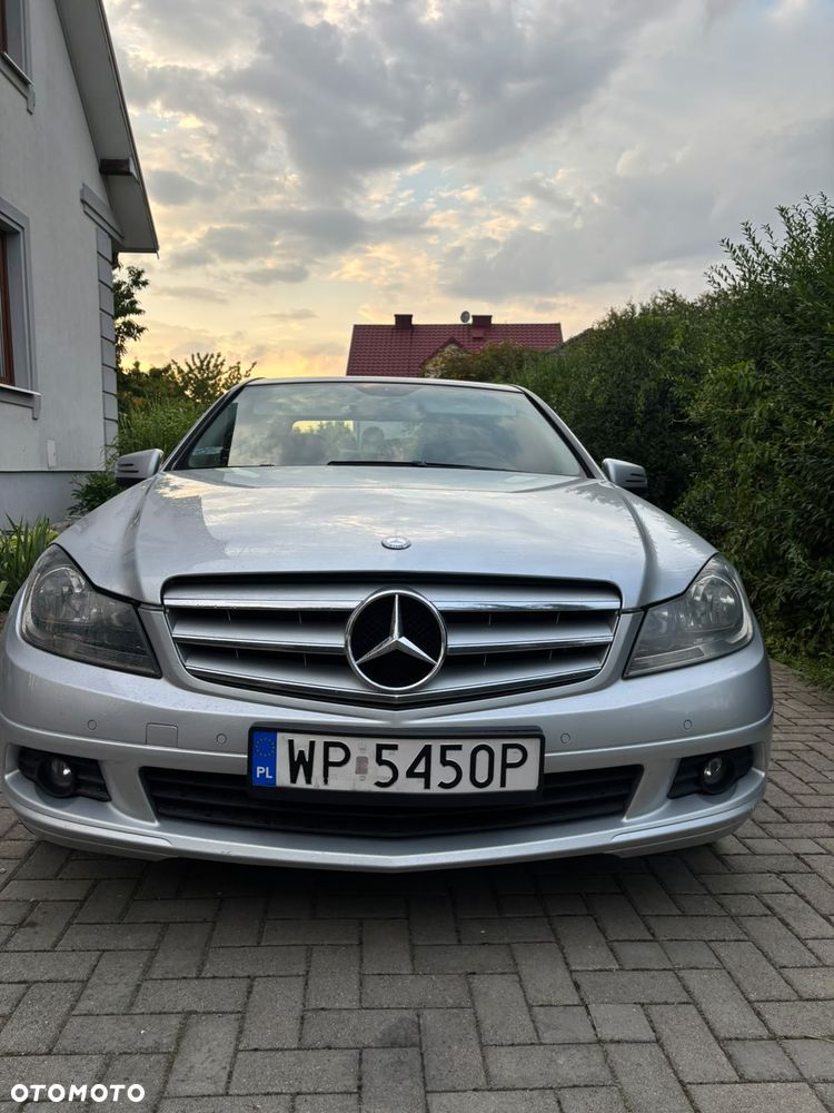 Mercedes-Benz Klasa C 180 CGI Automatik BlueEFFICIENCY - 1