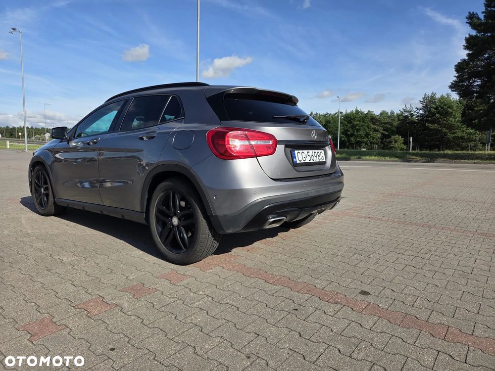 Mercedes-Benz GLA 200 7G-DCT Edition 1 - 3