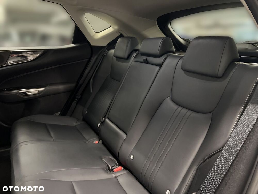 Lexus NX - 13