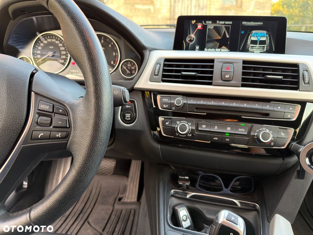 BMW Seria 3 318d - 9