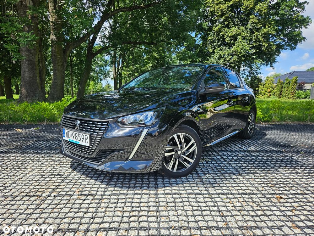Peugeot 208 - 1