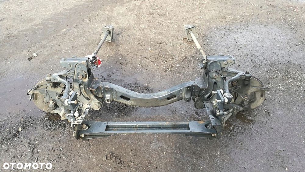 zwrotnica piasta drążek bliźniak iveco 35c 50c 14+ - 7