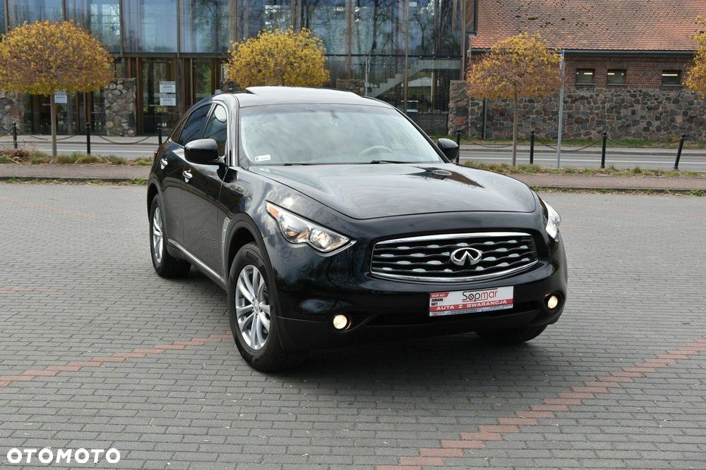 Infiniti FX - 14