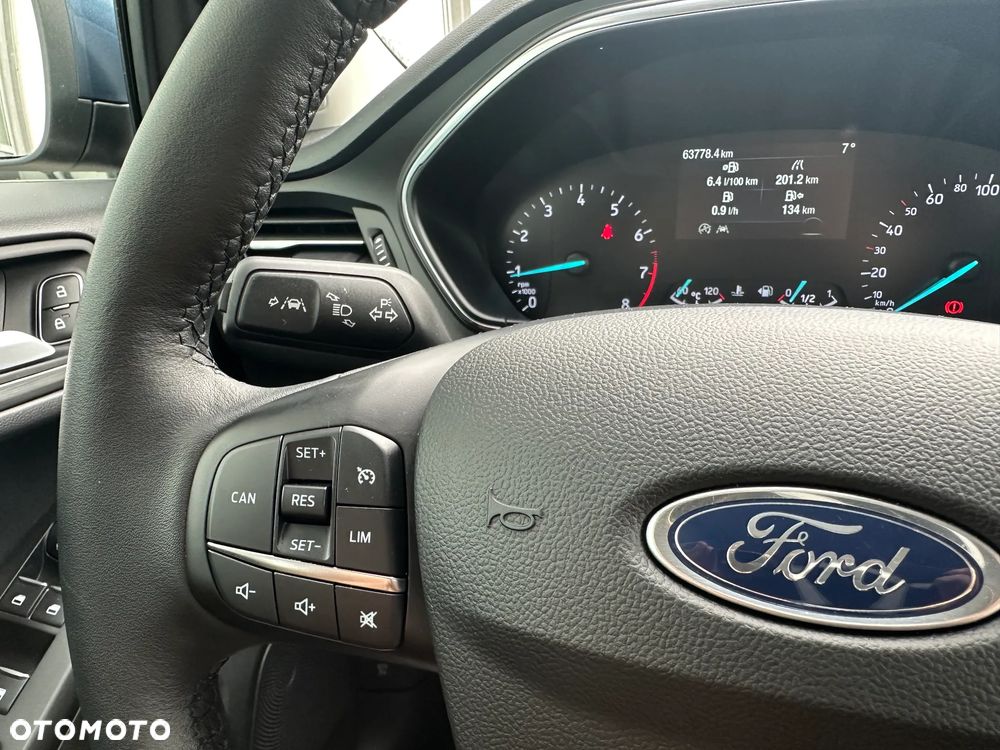 Ford Focus 1.0 EcoBoost Titanium X - 26