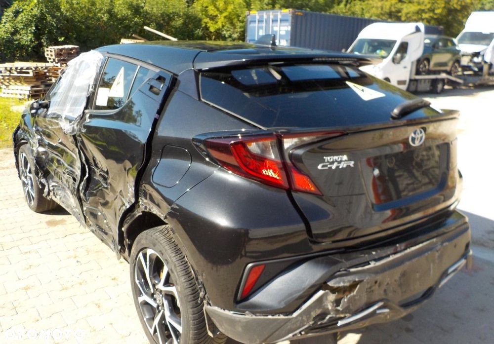 Toyota C-HR - 13