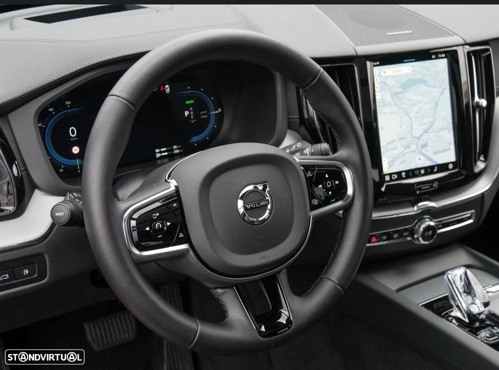 Volvo XC 60 T8 AWD Recharge Plus Black Edition - 10