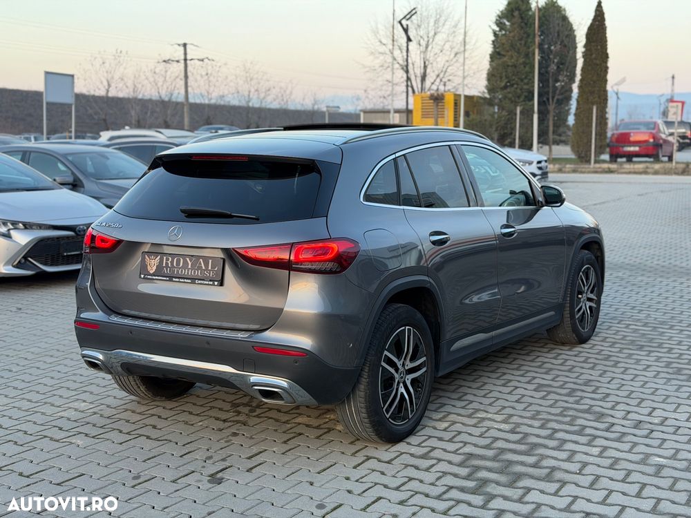 Mercedes-Benz GLA 250 e 8G-DCT Style - 4