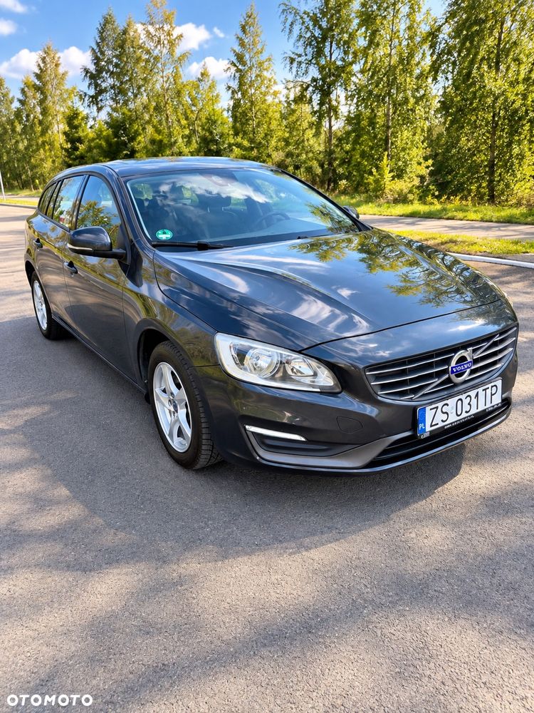 Volvo V60 D2 Summum - 4