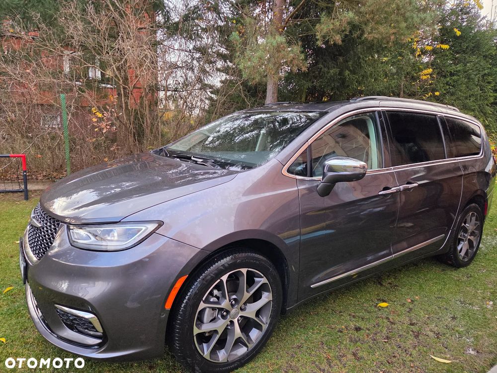 Chrysler Pacifica - 2