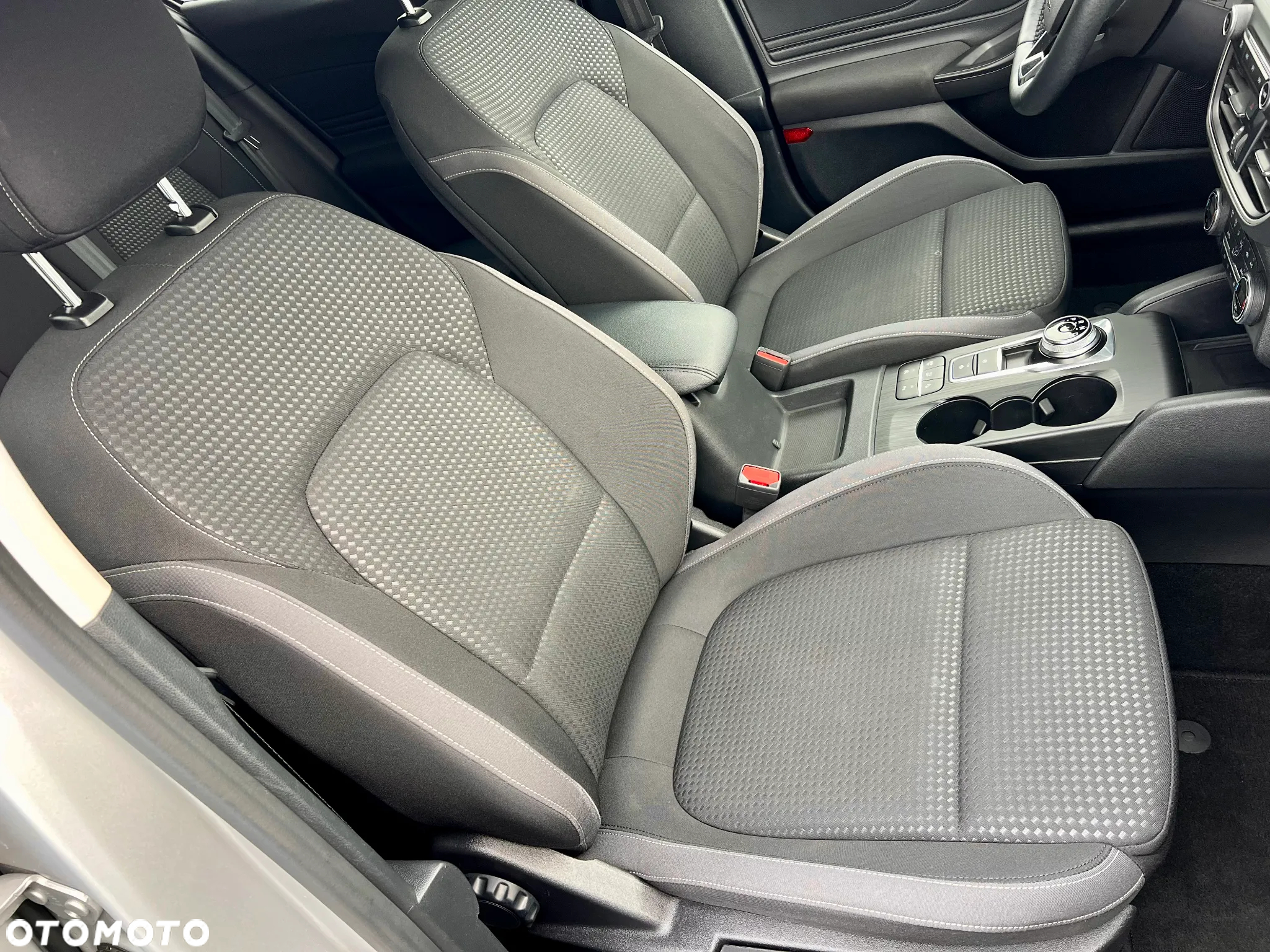 Ford Focus Turnier 1.5 EcoBlue Start-Stopp-System TITANIUM DESIGN - 26