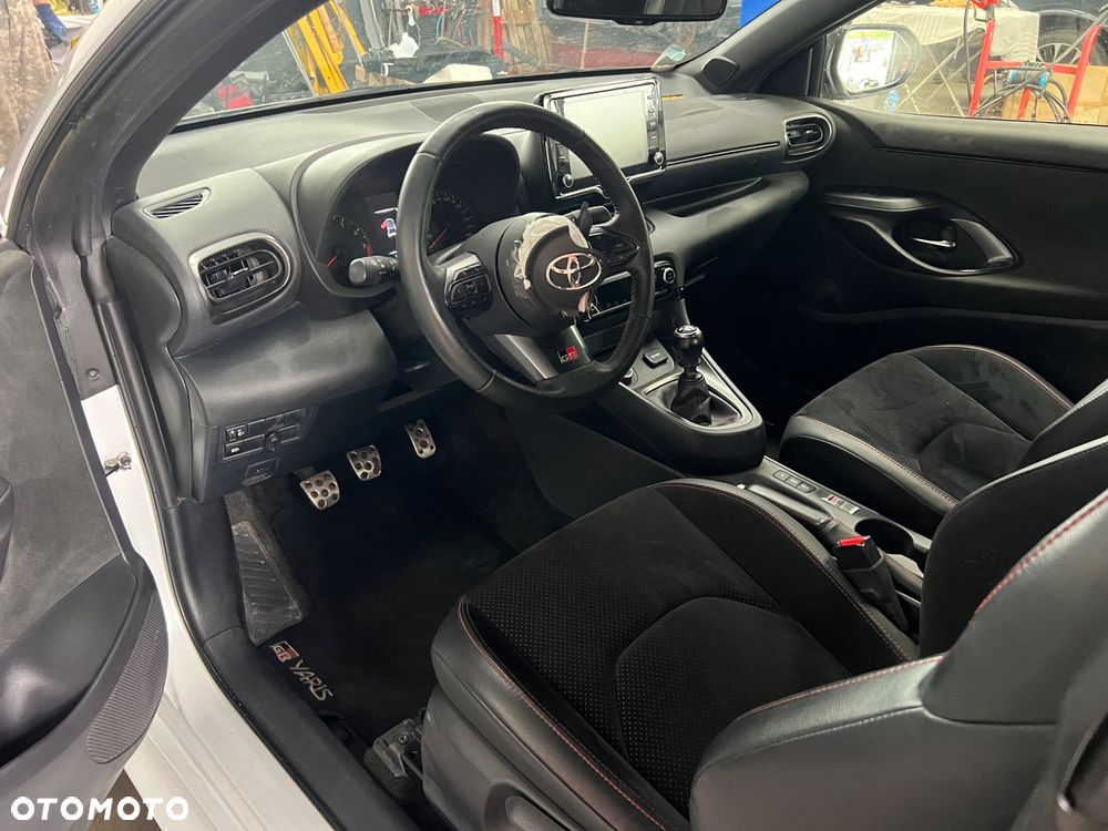 Toyota Yaris GR mit High-Performance-Paket - 13