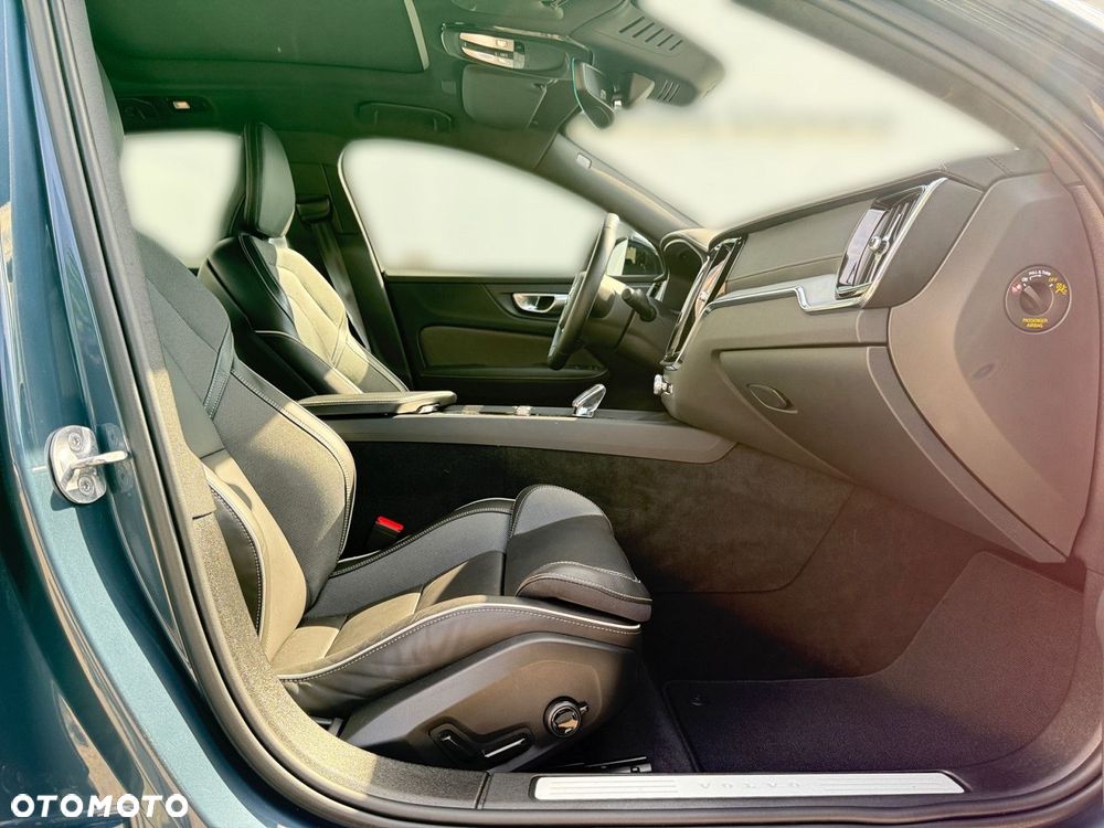 Volvo S60 - 25