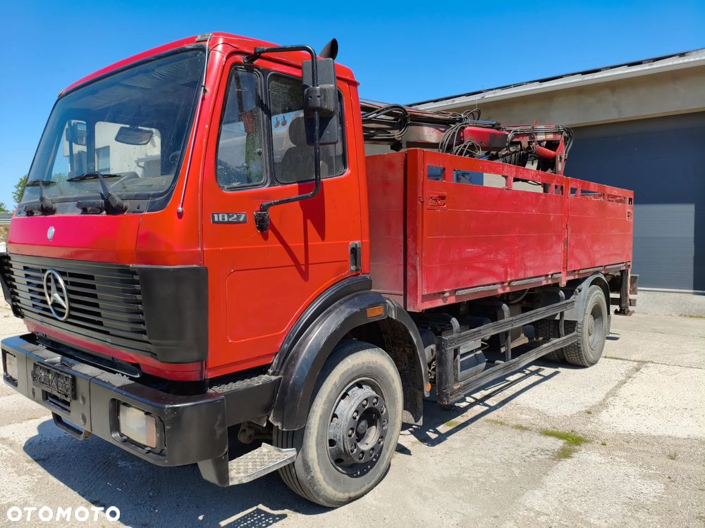 Mercedes-Benz 1827 - 1