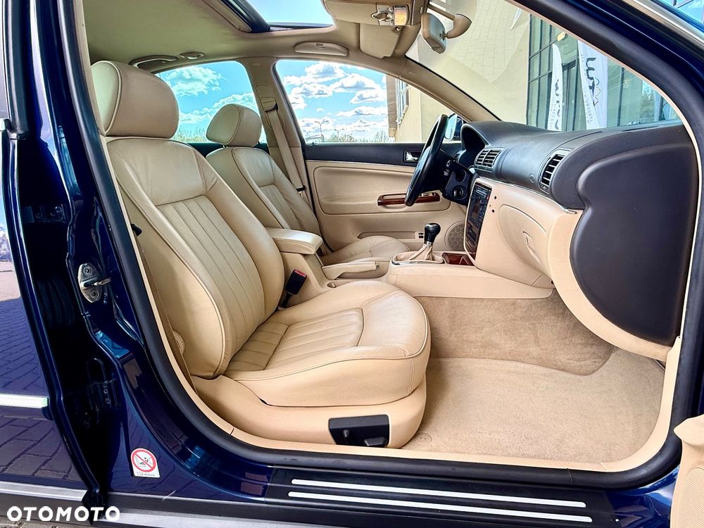 Volkswagen Passat - 11