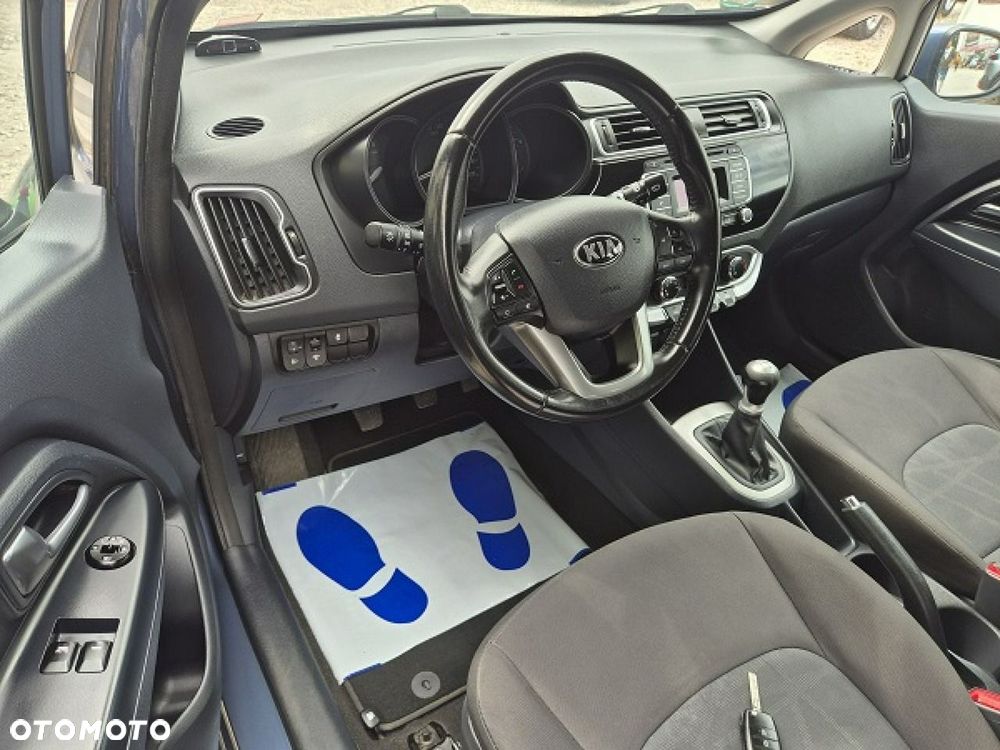 Kia Rio - 14