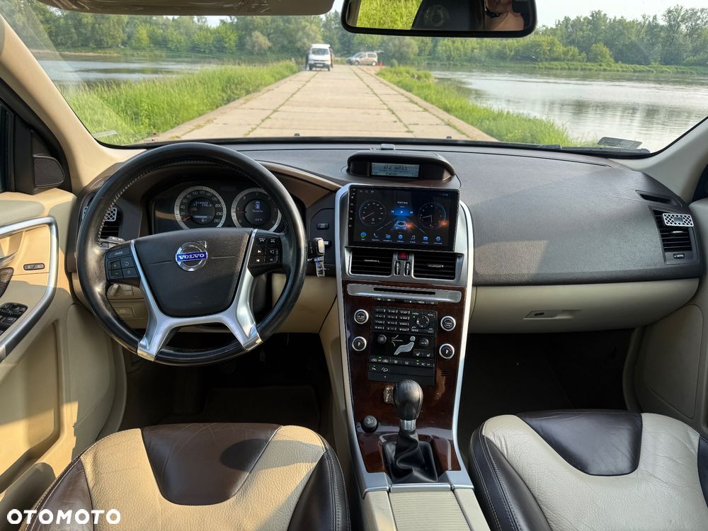 Volvo XC 60 2.4D AWD Momentum - 10