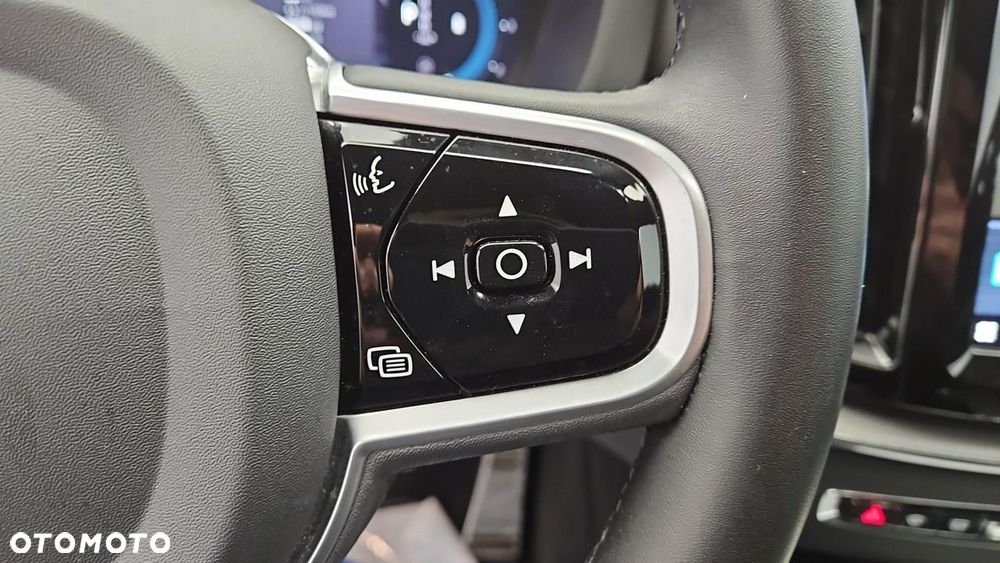Volvo XC 60 B5 D AWD Ultimate Dark - 16