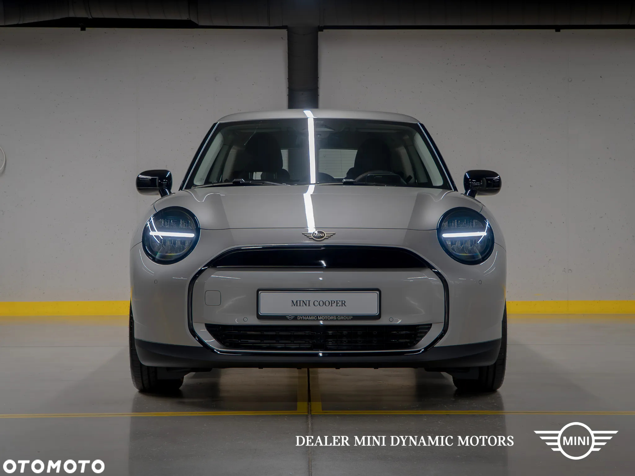MINI Cooper E Essential Trim - 2