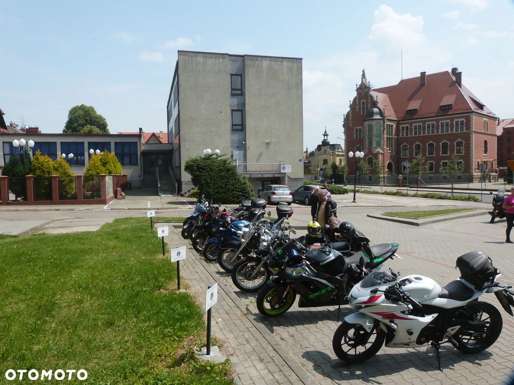 Suzuki GSX-R - 6