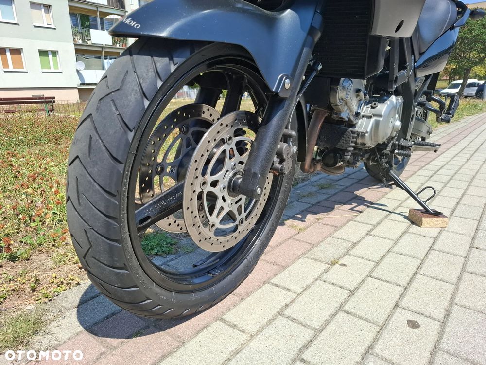 Suzuki V-STROM - 24