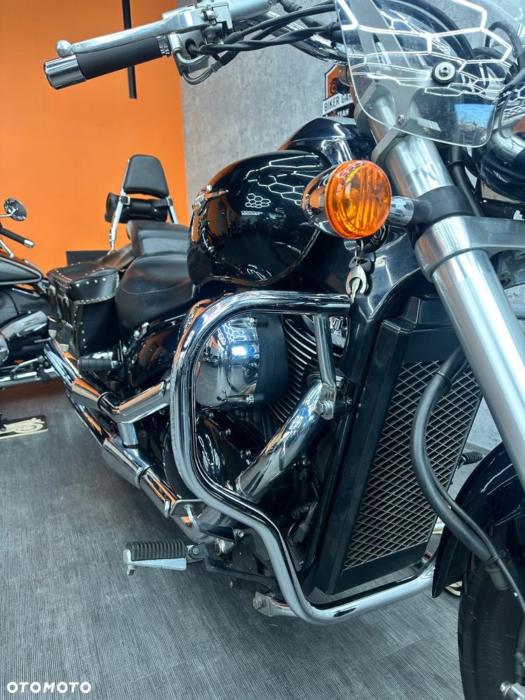 Suzuki Intruder - 5